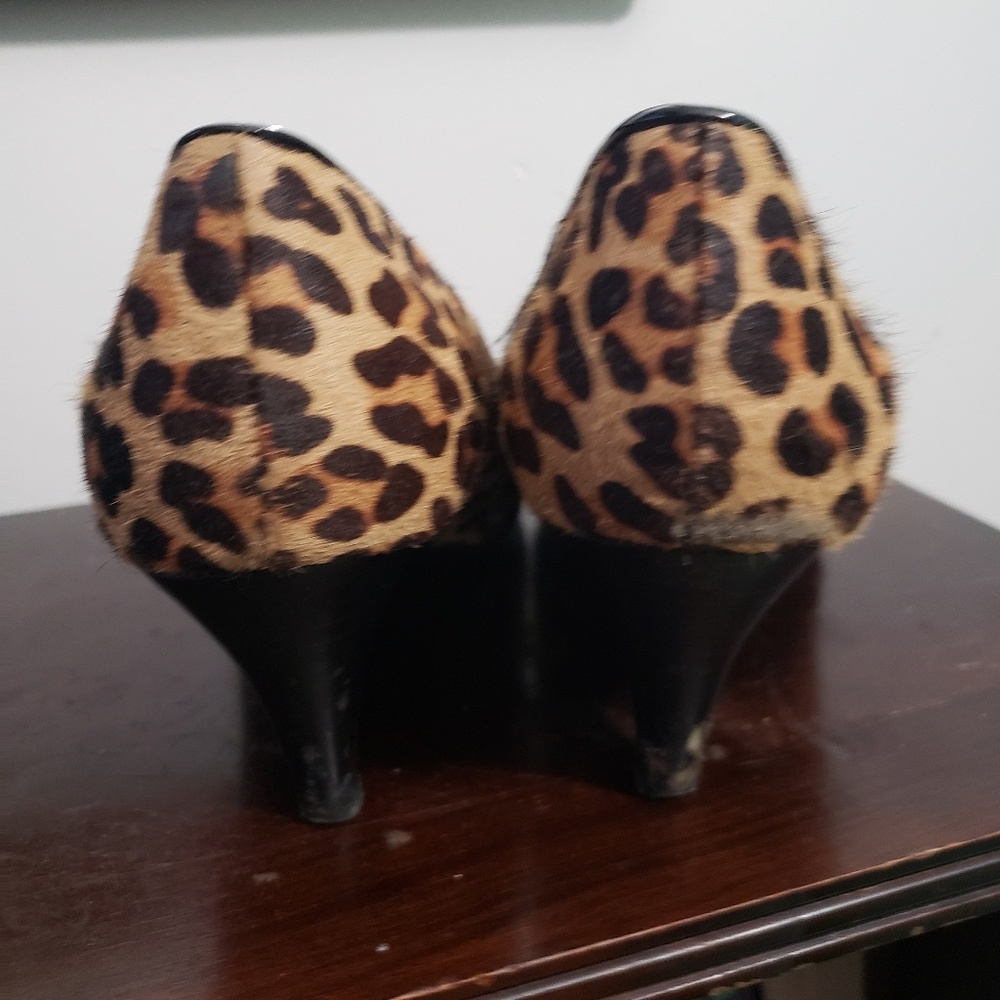 Shoes - Picture 6 of 7